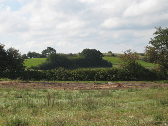 Byggegrund klargøres_græsmark