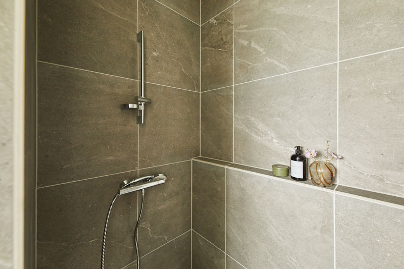 16053 L161 Brusekabine