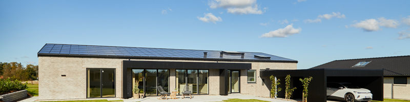 16141 - Facade. overdækket terrasse og carport