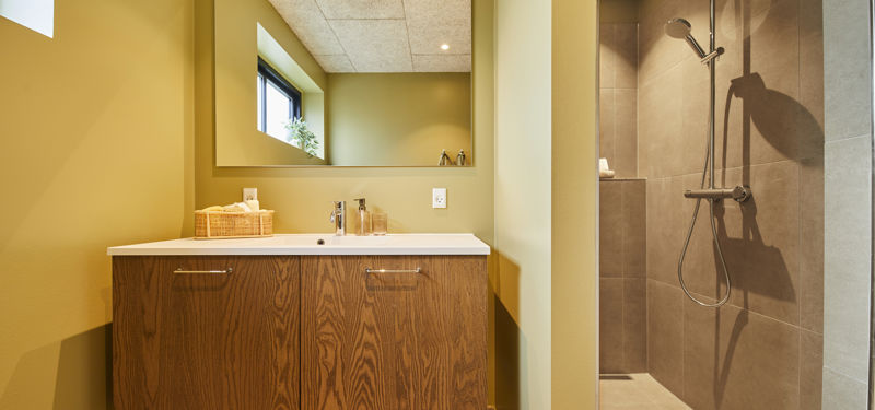 16568 Badeværeske Med Bruser